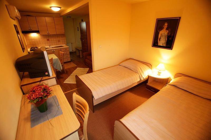 The Movie Resort Aparthotel Tribunj (Sibenik-Knin) Exterior foto